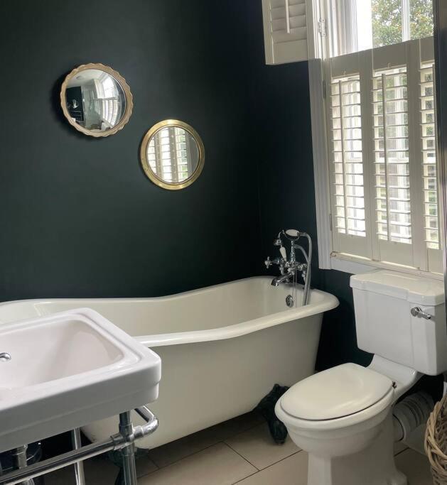 Beautiful London Victorian House, Sleeps 12 Villa Luaran gambar